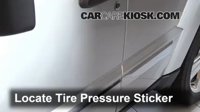 2011 Jeep Liberty Sport 3.7L V6 Pneus et roues Vérifier la pression des pneus